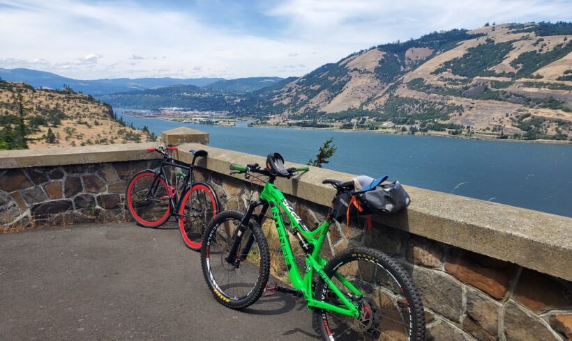 Biking in Oregon, Hood River: Mountain Biking and Bicycle Trails